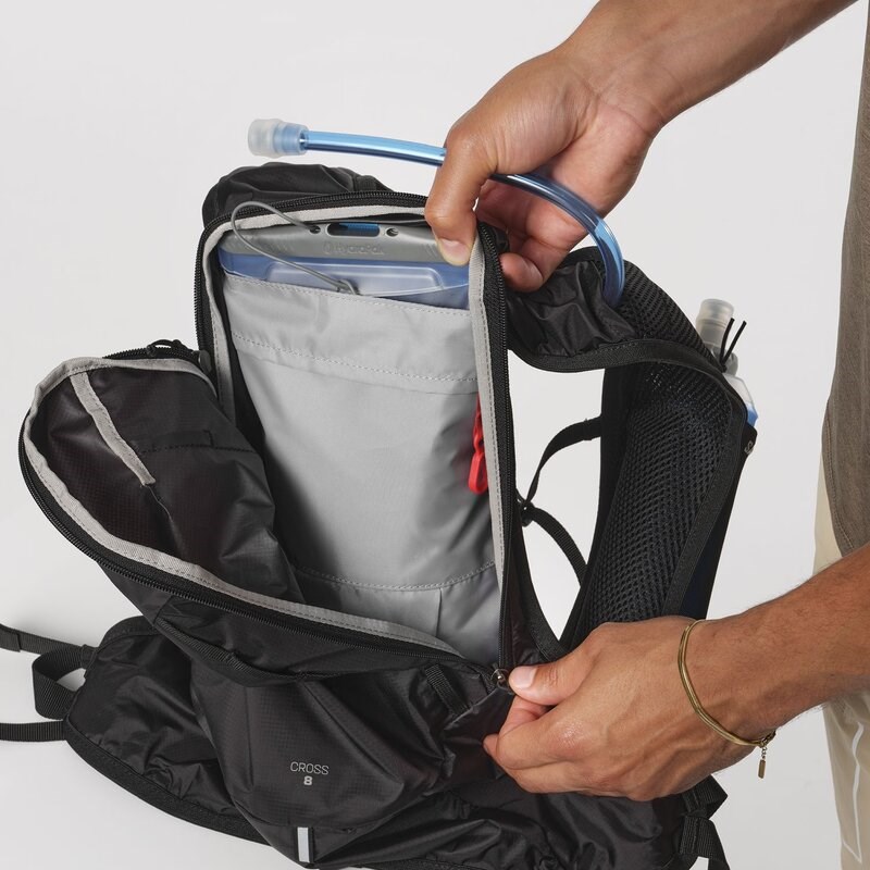 Salomon Rucksack CROSS 8 - SCHWARZ